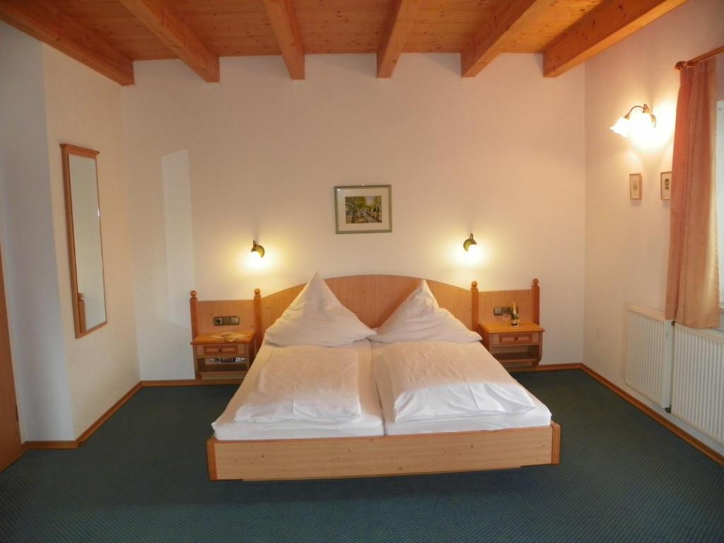 Landhotel Steigerwaldhaus Burghaslach Cameră foto